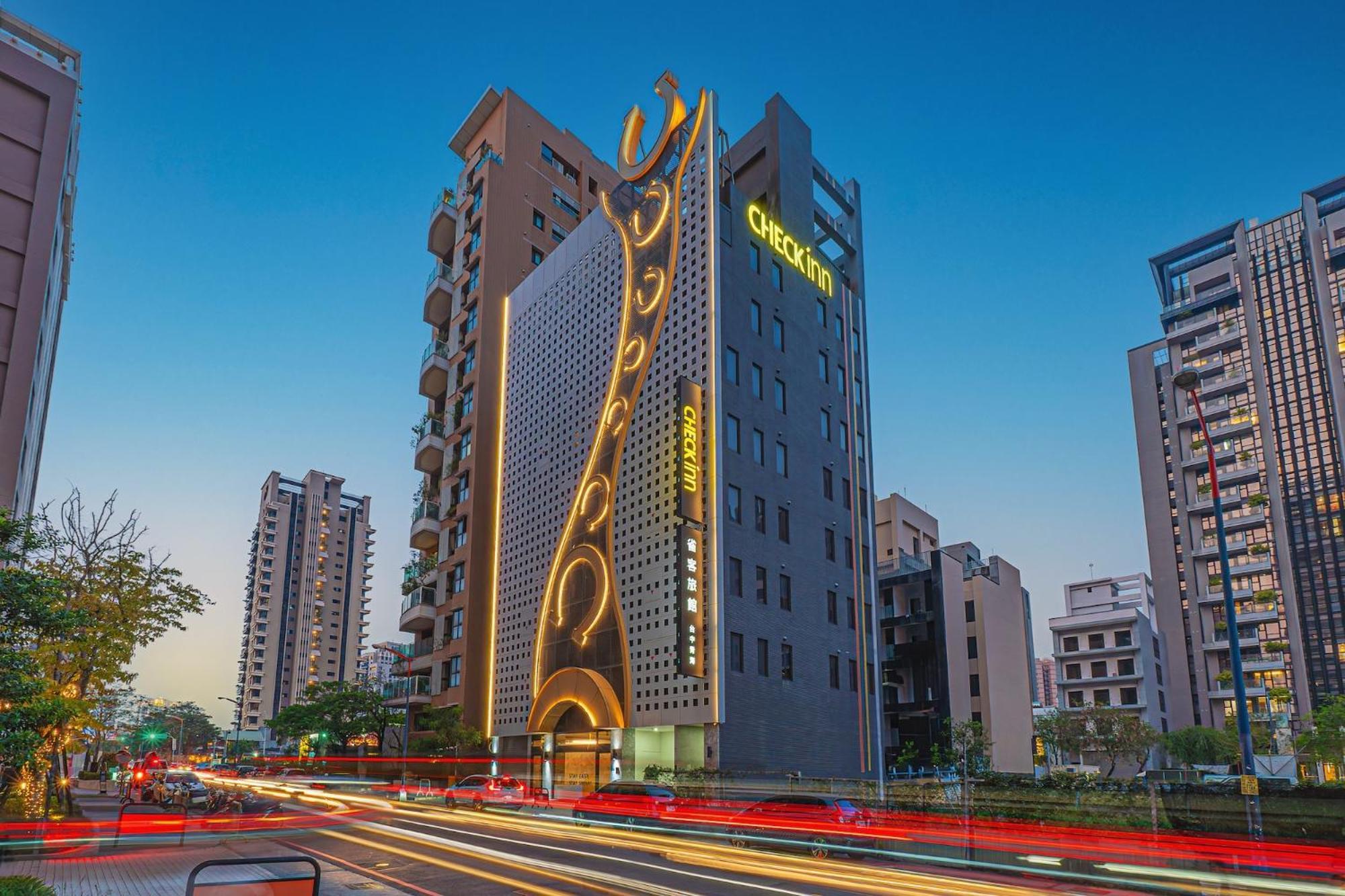 Check Inn Taichung Qinghai Exterior foto